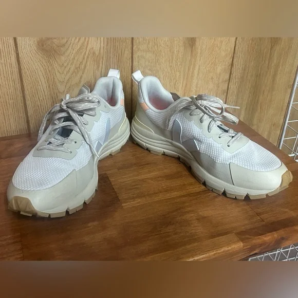 VEJA DEKKAN ALVEOMESH GRAVEL ICE SIZE 9 - Picture 6 of 13